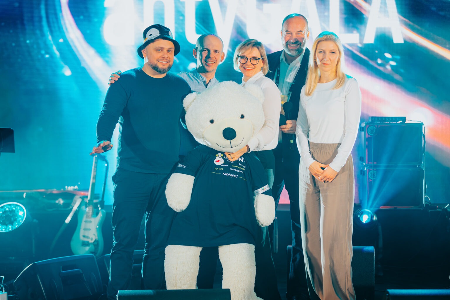 Aktualności, Nowoczesne usługi i wsparcie dla małych i średnich operatorów telekomunikacyjnych